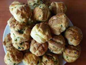 Medvehagymás pogácsa