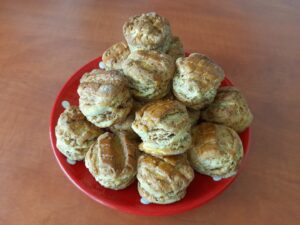 Tejfölös tepertős pogácsa