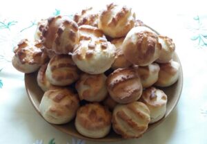 Vajas tejfölös pogácsa